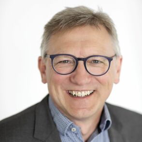 Prof. Gerd Heilscher